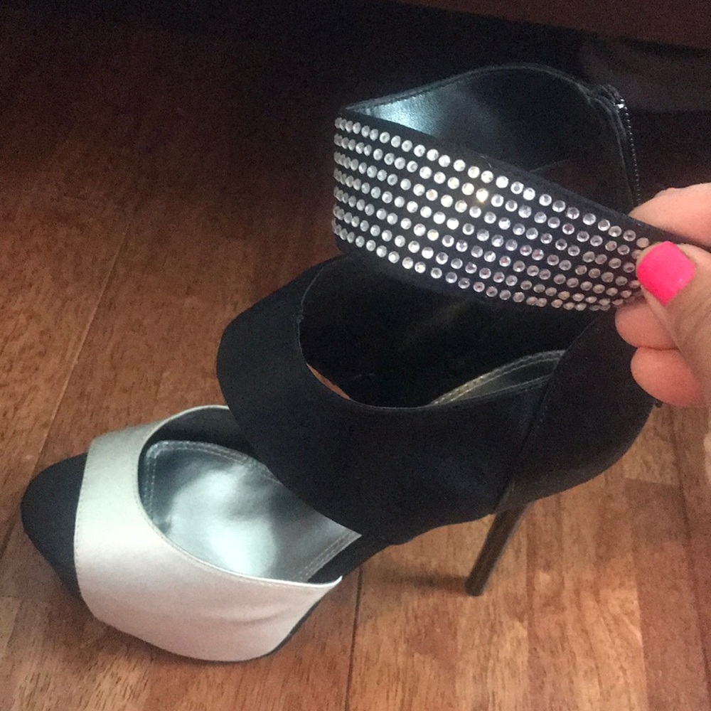 PLATFORM PUMP 6" HEEL SHOE